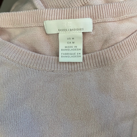 4 NWOT H&M basics crew neck sweaters. In Navy, blush & 2 in gray. All mediums. - Picture 6 of 8